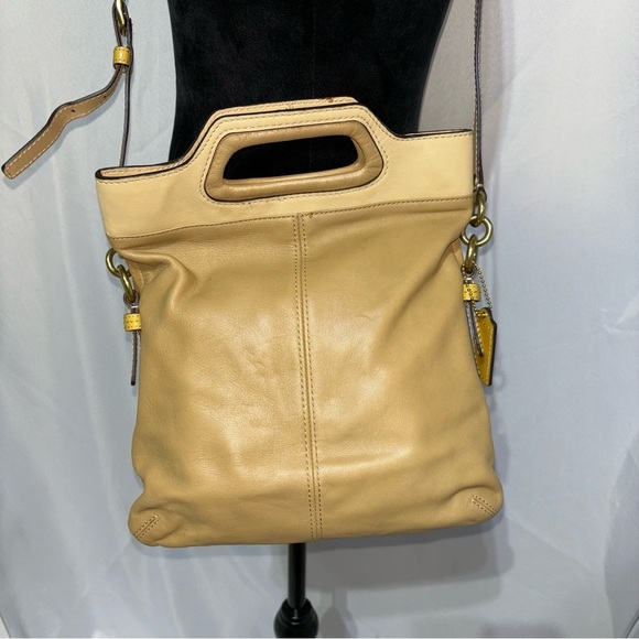 COACH Bonnie Leather Foldover Shoulder Tote Bag 13388 - Picture 7 of 7